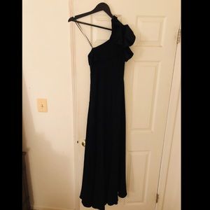 Carmen Marc Valvo Lifetime Love Gown Black